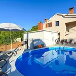 Sky With A Private Pool Villa