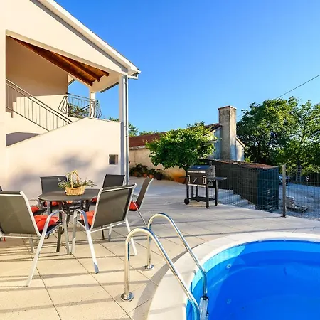 Вилла Sky With A Private Pool Martinski