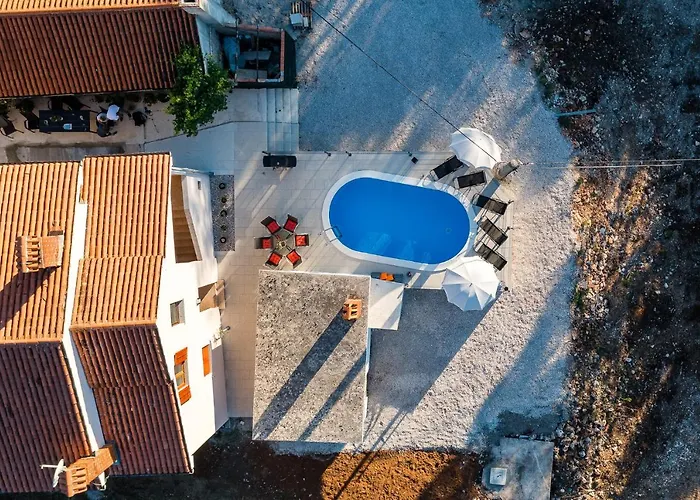 Sky With A Private Pool Βίλα