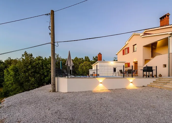 Βίλα Sky With A Private Pool