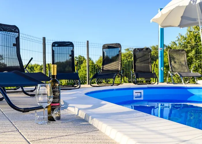Sky With A Private Pool Βίλα