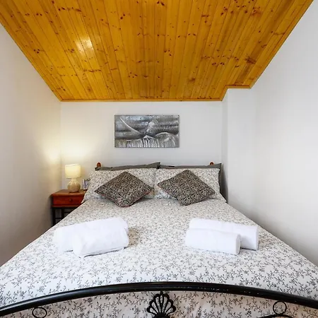 Sky With A Private Pool *