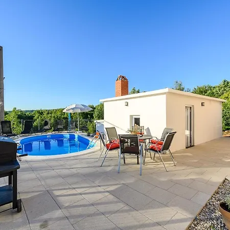 Villa Sky With A Private Pool Martinski