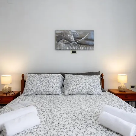 Sky With A Private Pool *