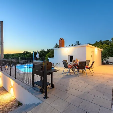 Villa Sky With A Private Pool *